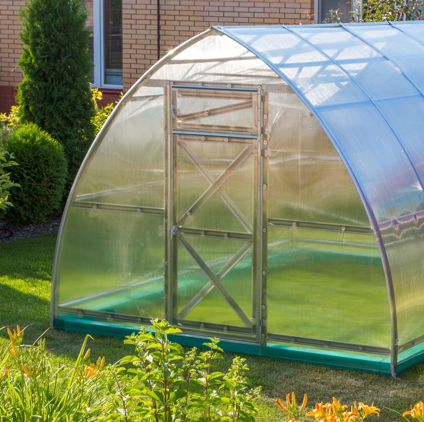 Sungrow 32 Greenhouse