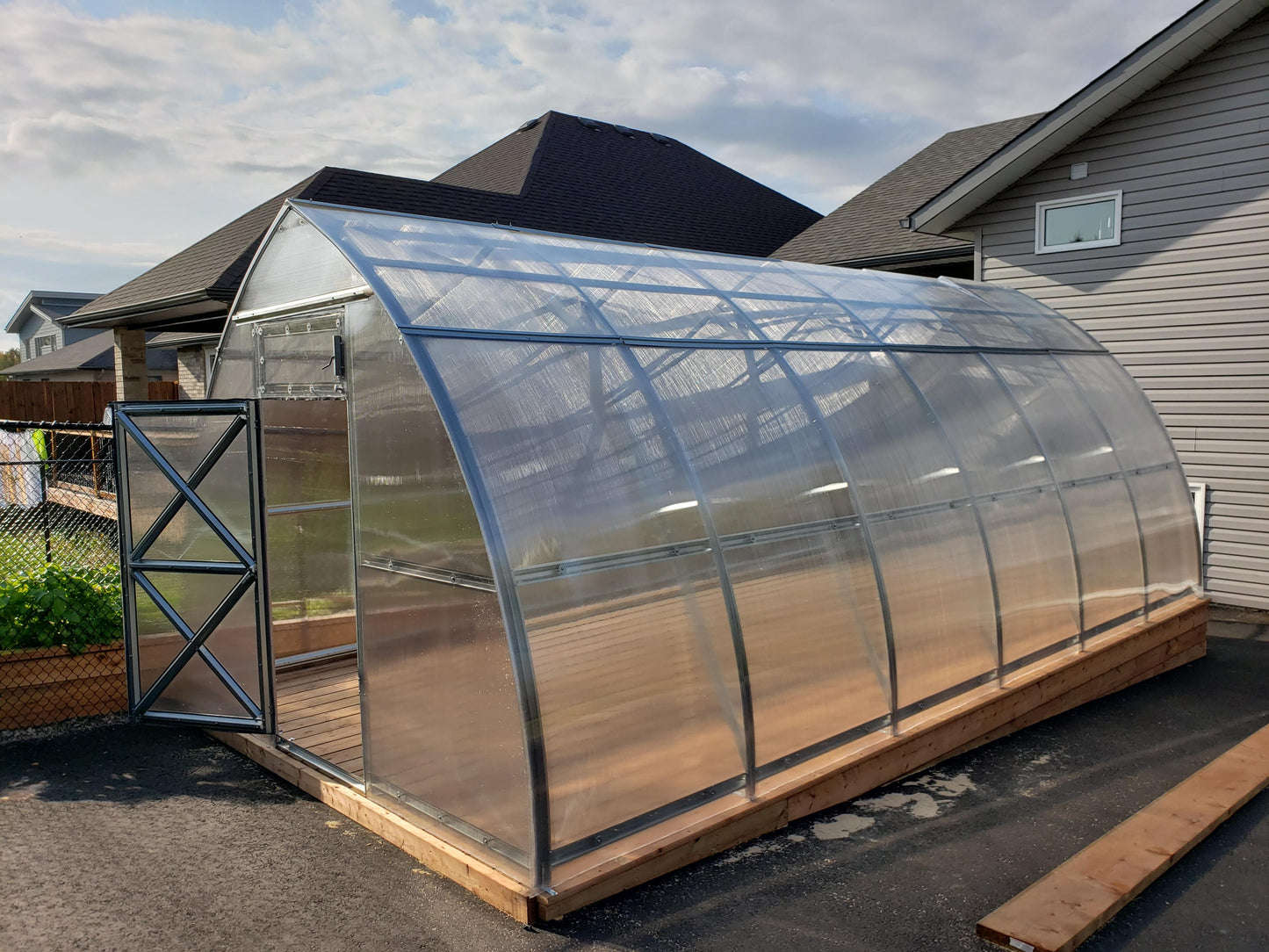 Sungrow 20 Greenhouse